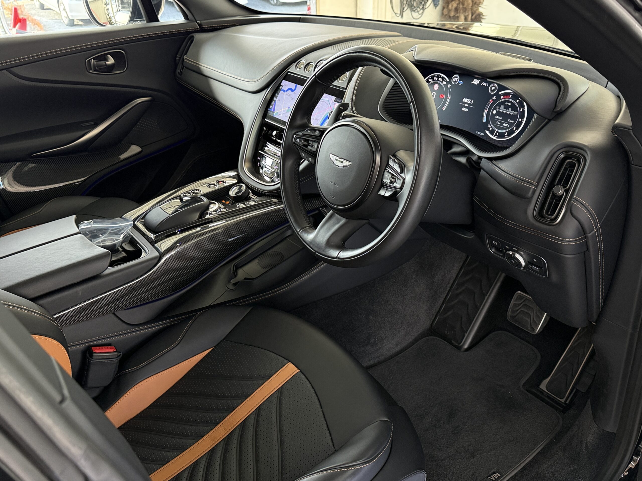 2023 アストンマーティン DBX707 買取実績