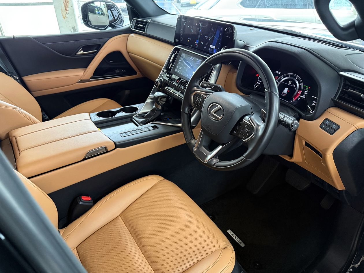 レクサス LX600 OFFROAD 買取実績