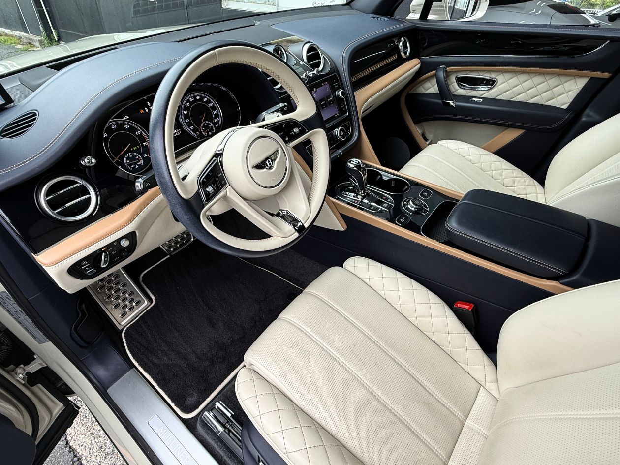 ベントレー ベンテイガ Mulliner 買取実績