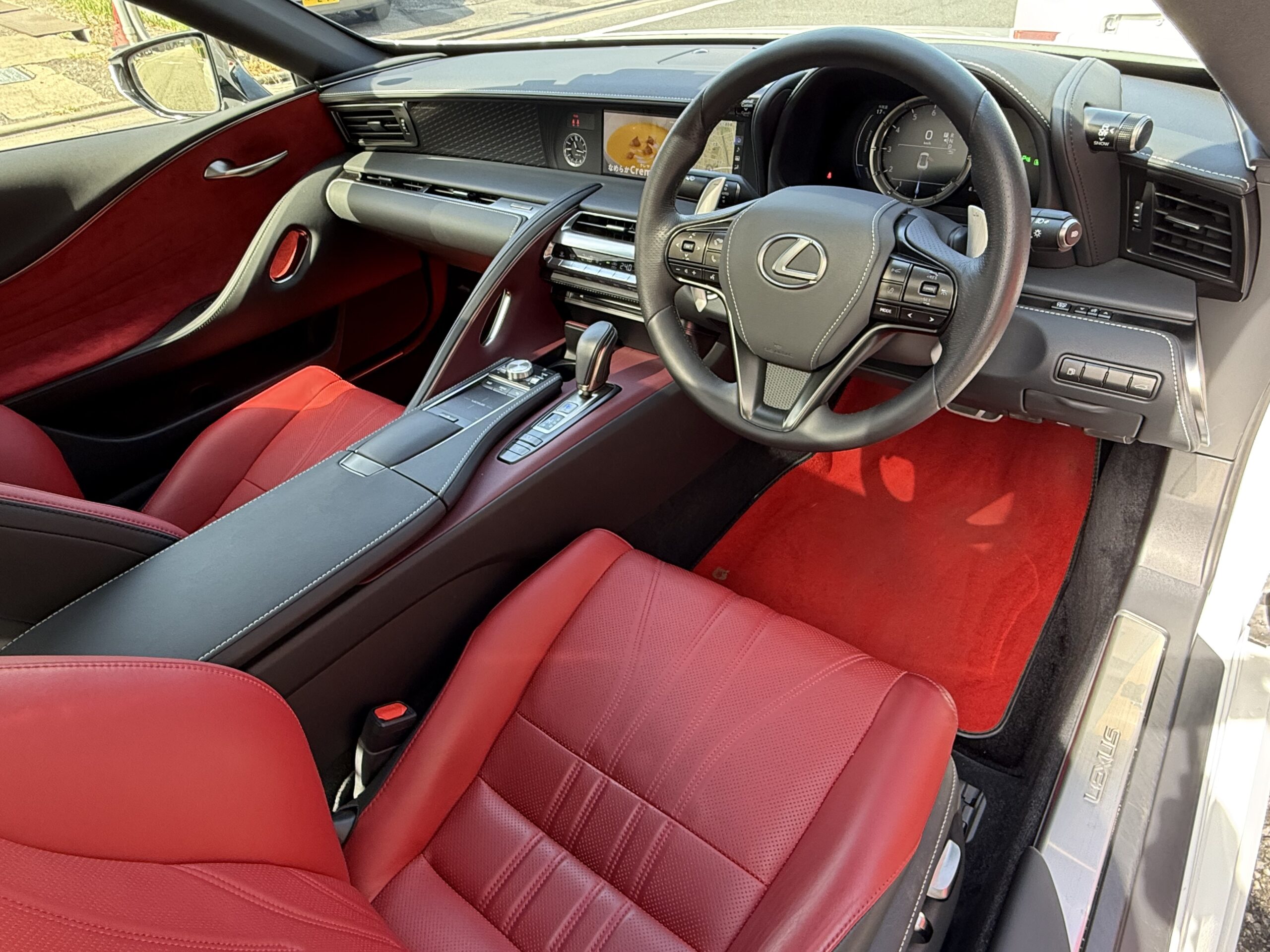 レクサス LC500h ダークローズ セミアニリン本革インテリア