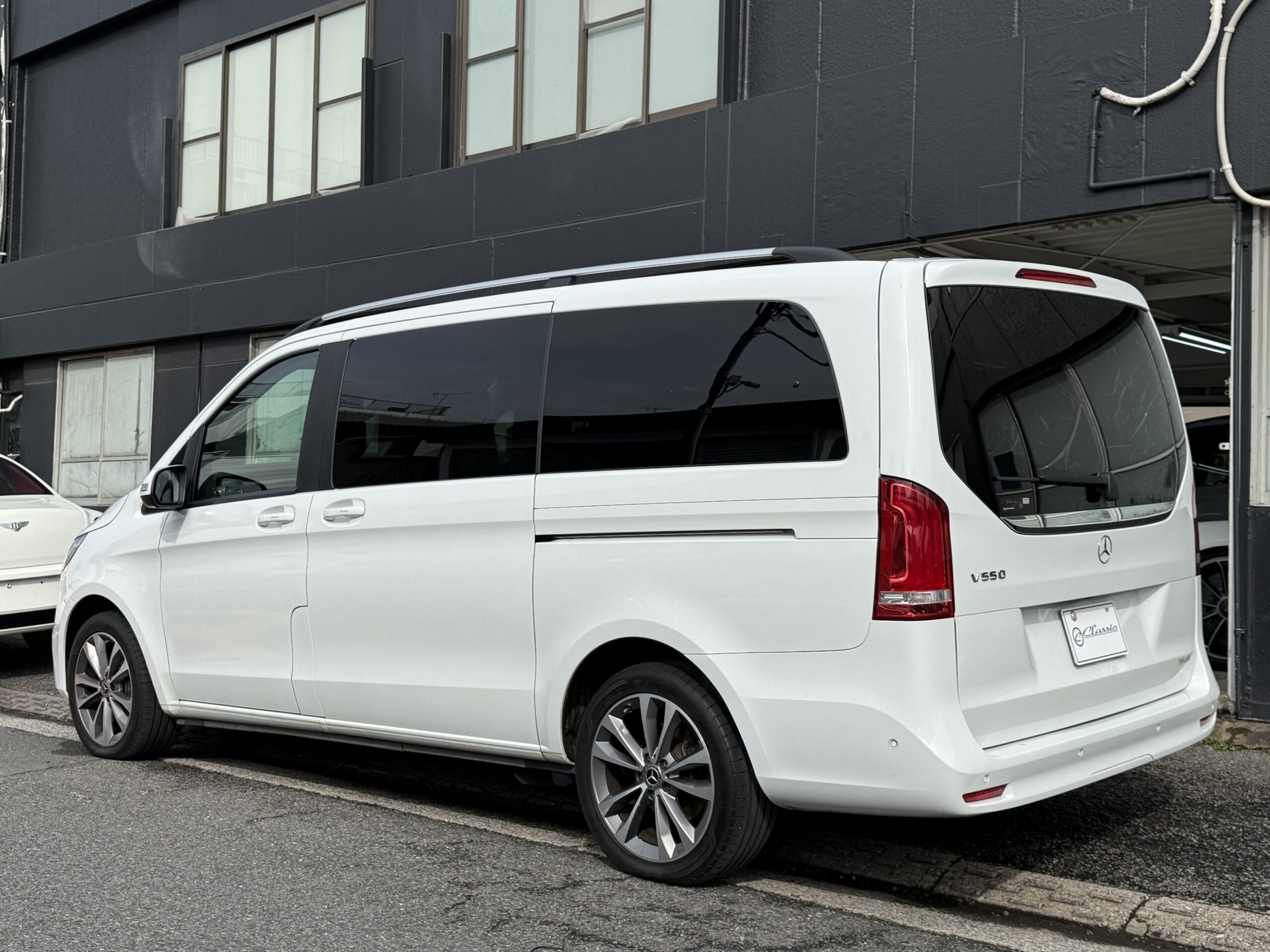 メルセデス・ベンツ V220d アバンギャルド ロング W447 リアビュー