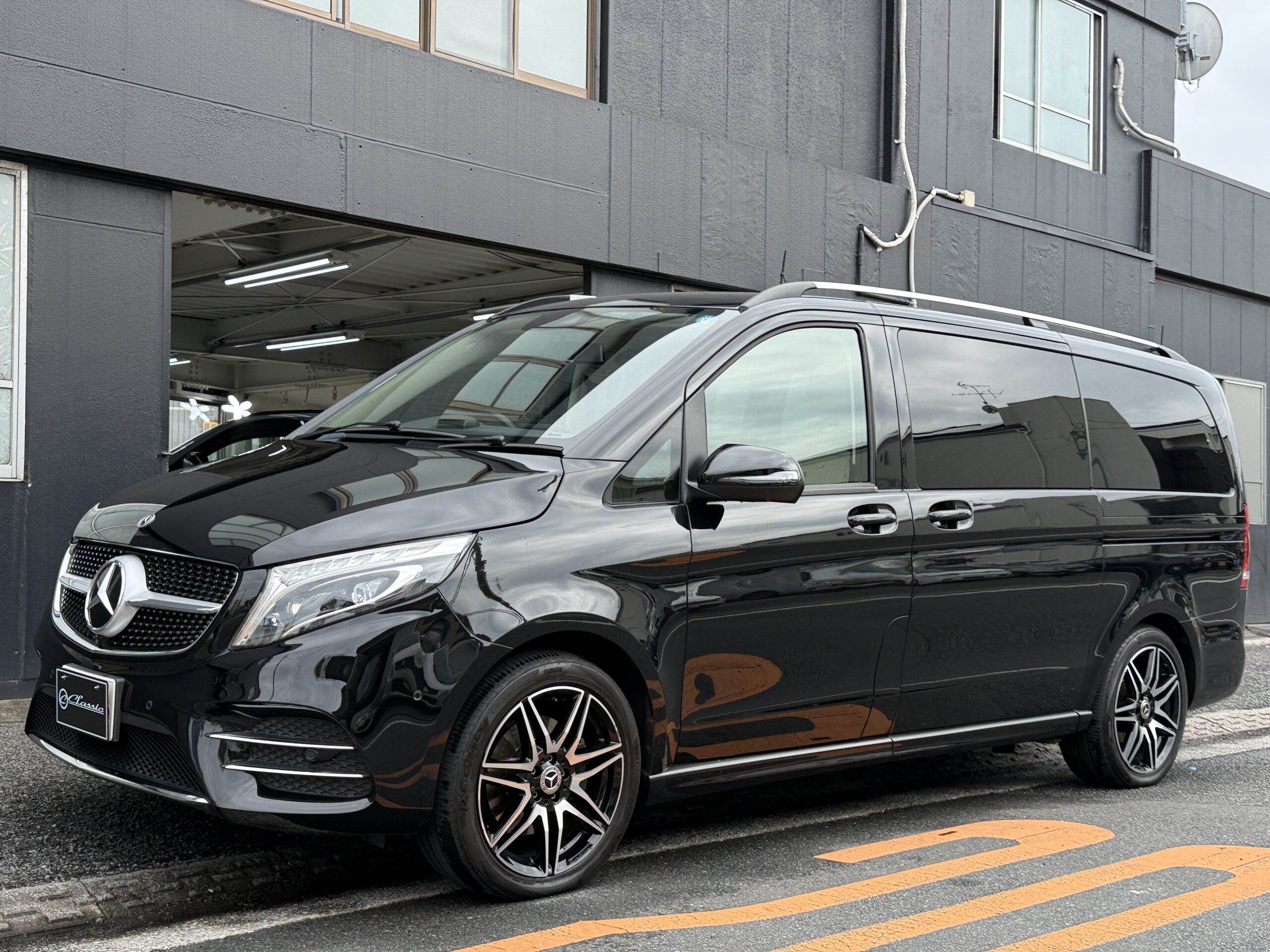 メルセデス・ベンツ V220d アバンギャルド ロング 外装フロント